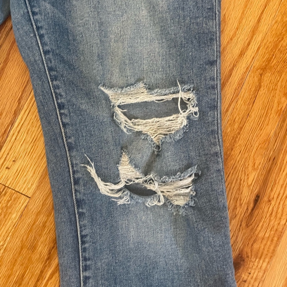 Vervet Blue Distressed Straight Leg Jeans Size 29 Stretchy Denim Medium Wash - Picture 2 of 11